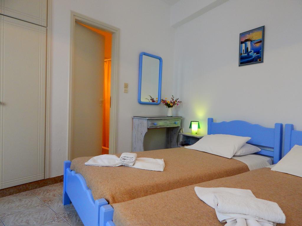 Evgenia Rooms And Apartments Folegandros Town Ruang foto