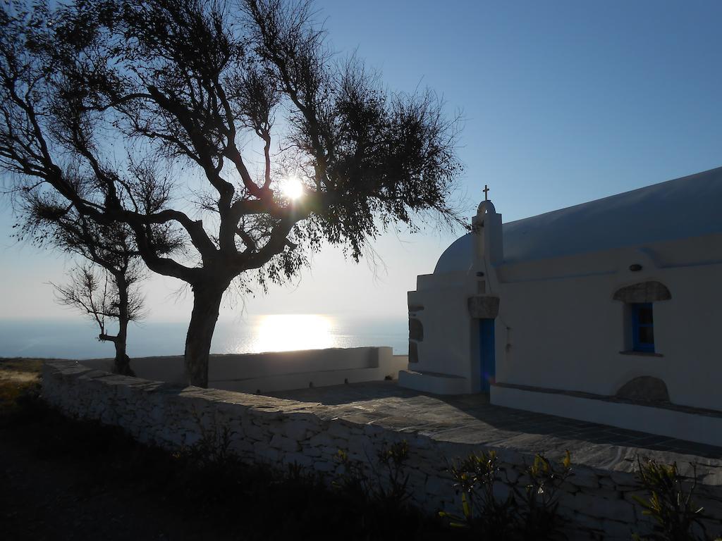 Evgenia Rooms And Apartments Folegandros Town Bagian luar foto