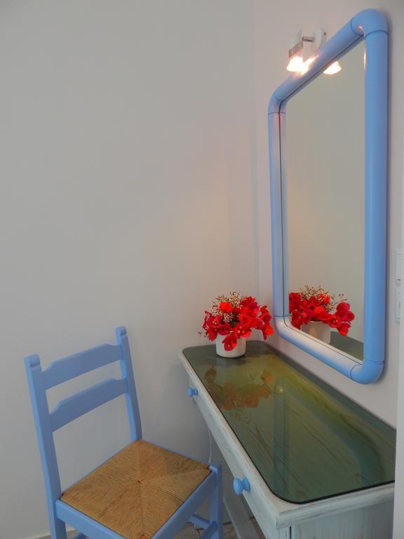 Evgenia Rooms And Apartments Folegandros Town Bagian luar foto