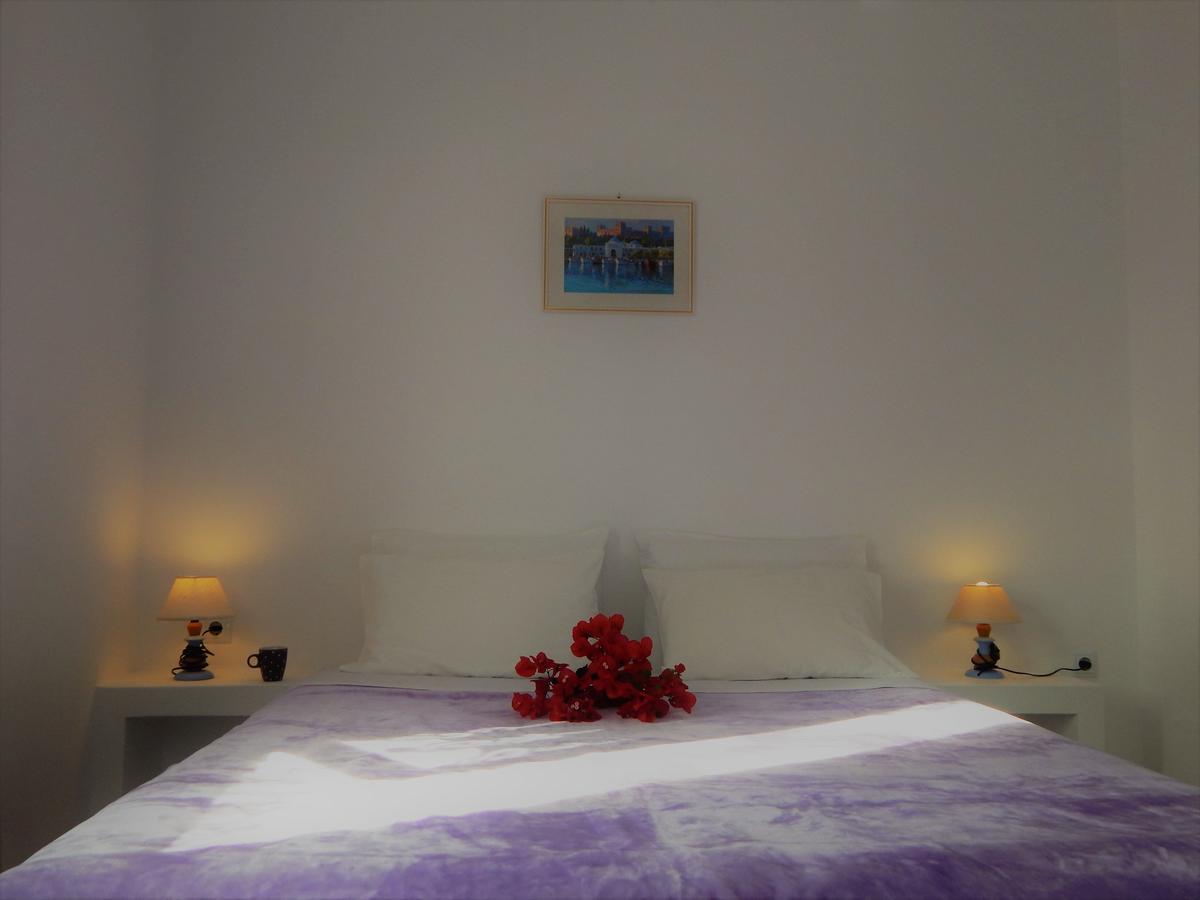 Evgenia Rooms And Apartments Folegandros Town Bagian luar foto