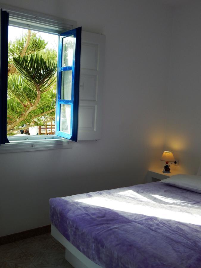 Evgenia Rooms And Apartments Folegandros Town Bagian luar foto