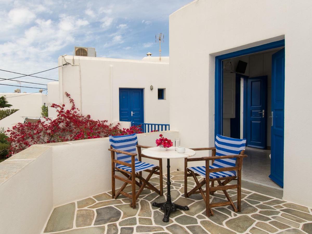 Evgenia Rooms And Apartments Folegandros Town Bagian luar foto